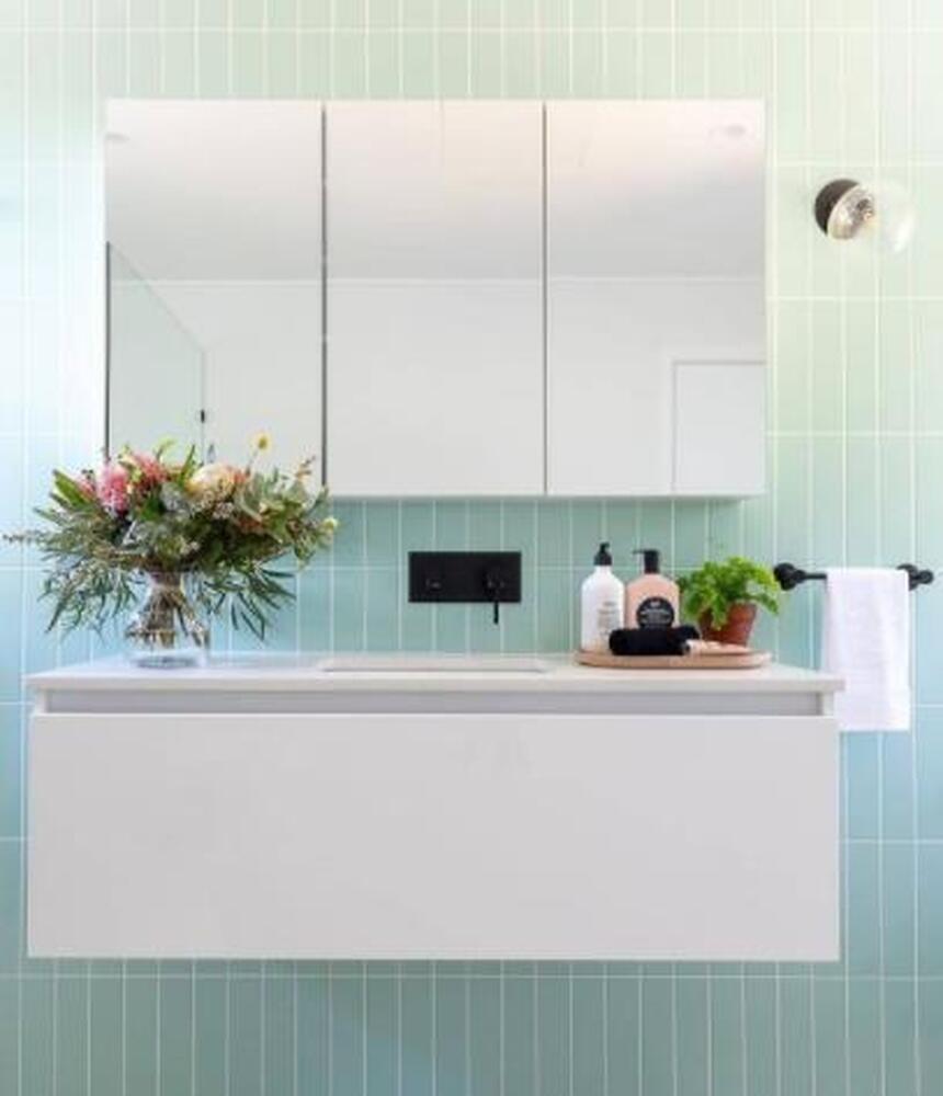 Mambo Ice Glass 1200 Top/Manu Cabinet Wall Hung